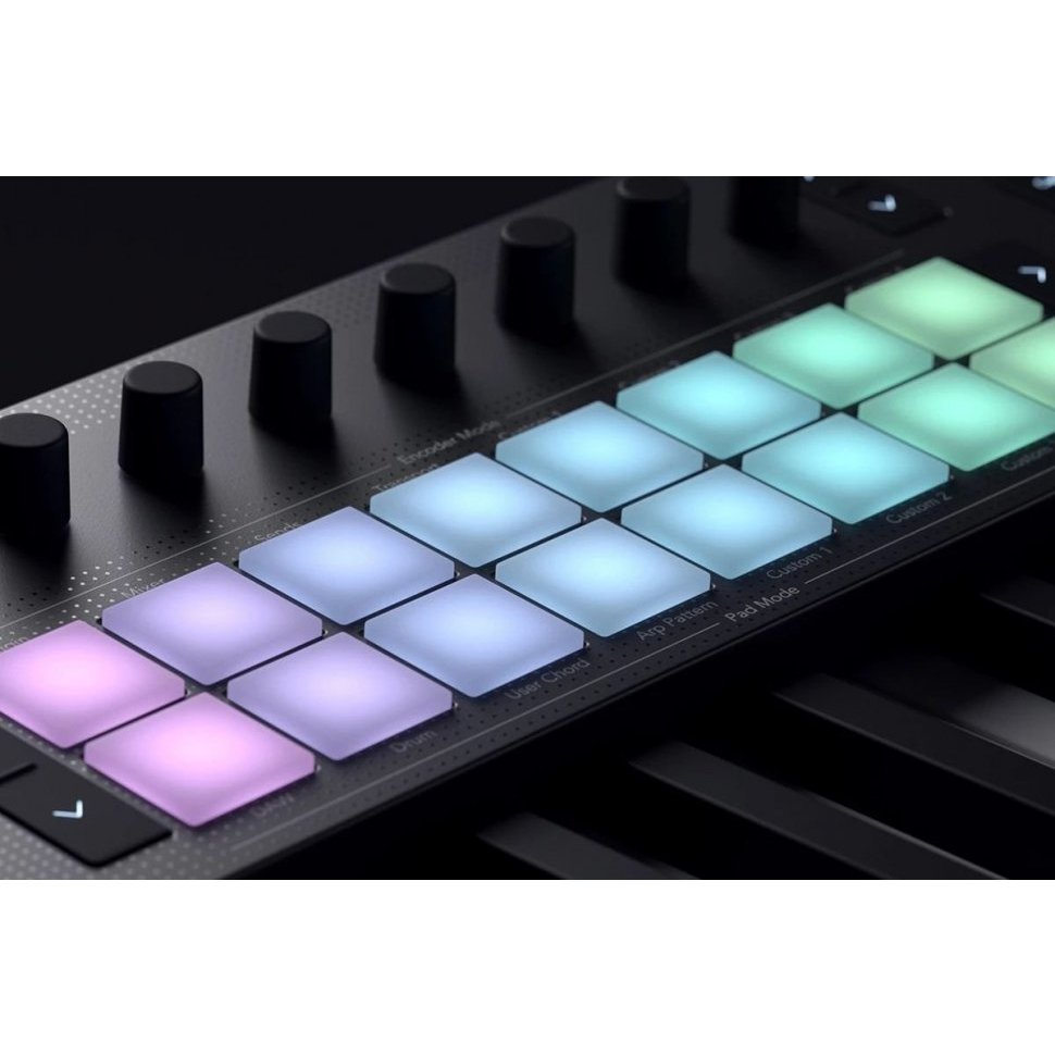 Novation Launchkey 37 MK4