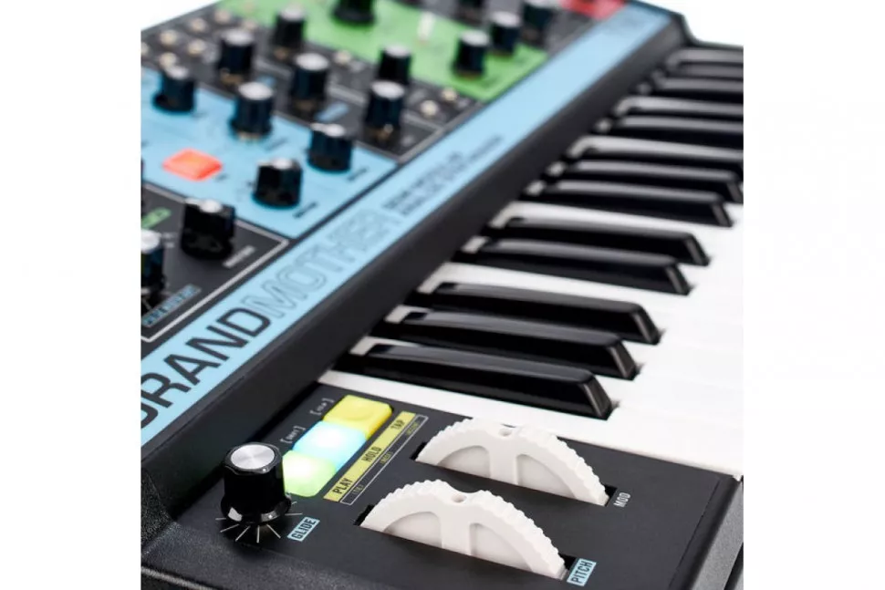 Moog GRANDMOTHER