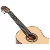 Valencia VC704