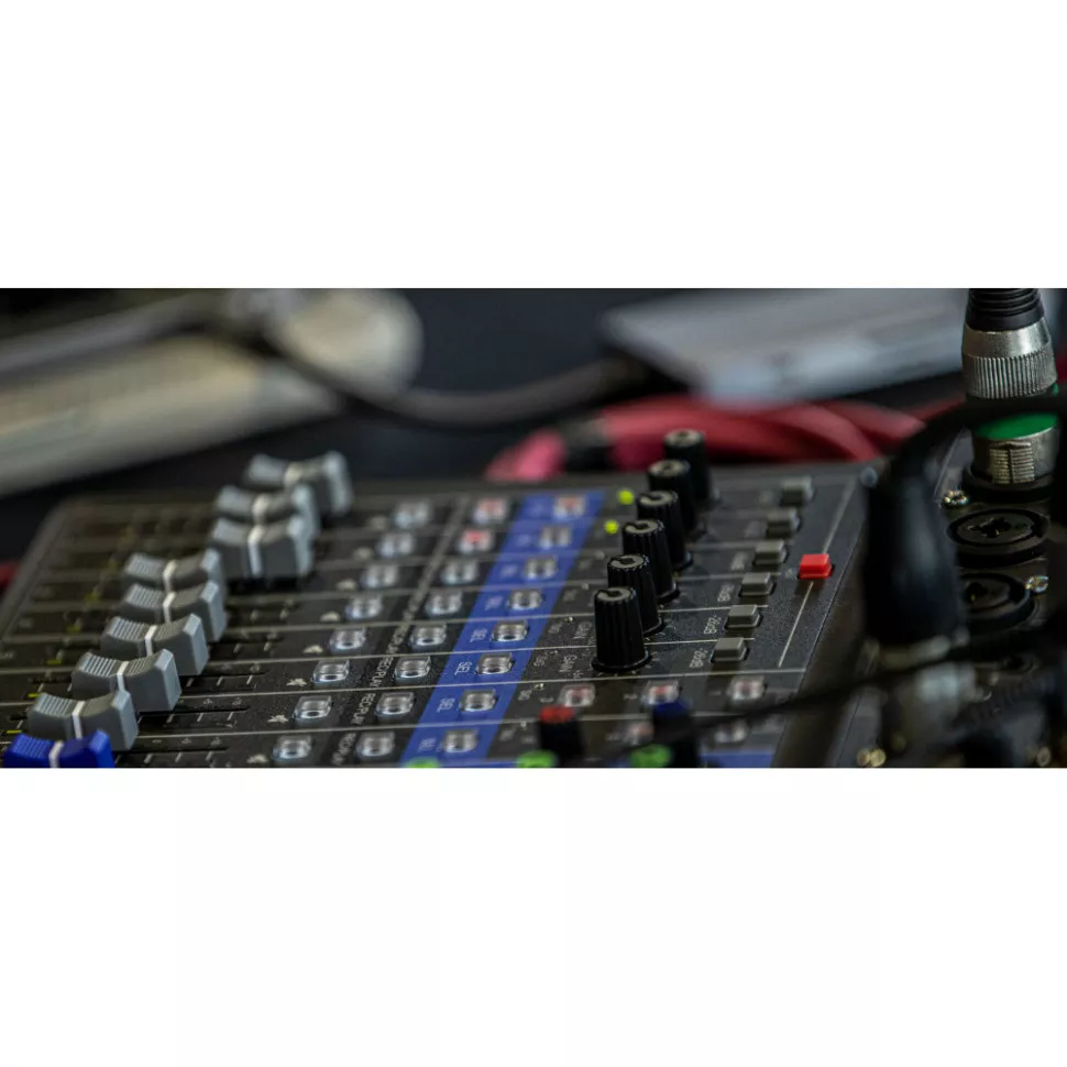 Zoom LiveTrak L-8