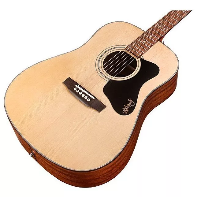 Guild A-20 Bob Marley NAT W/B