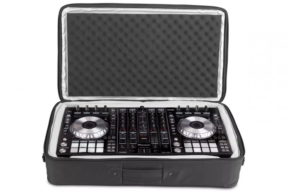 UDG Urbanite MIDI Controller Sleeve Large Black