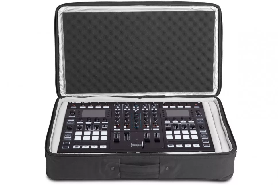 UDG Urbanite MIDI Controller Sleeve Large Black