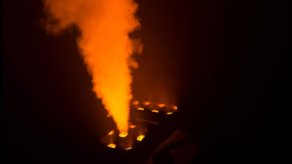 Chauvet Geyser P7