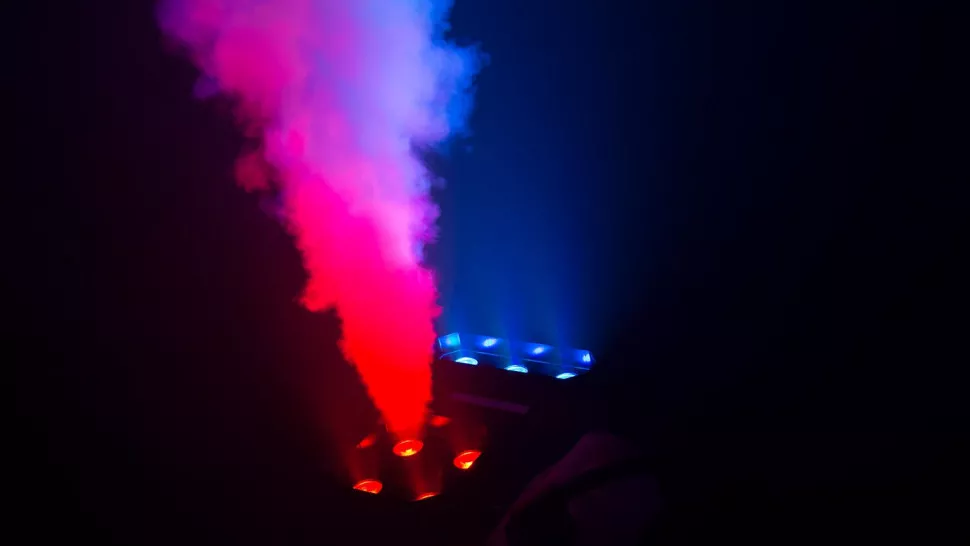 Chauvet Geyser P7