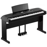 Yamaha DGX-670 B