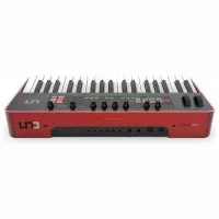 IK Multimedia UNO Synth Pro