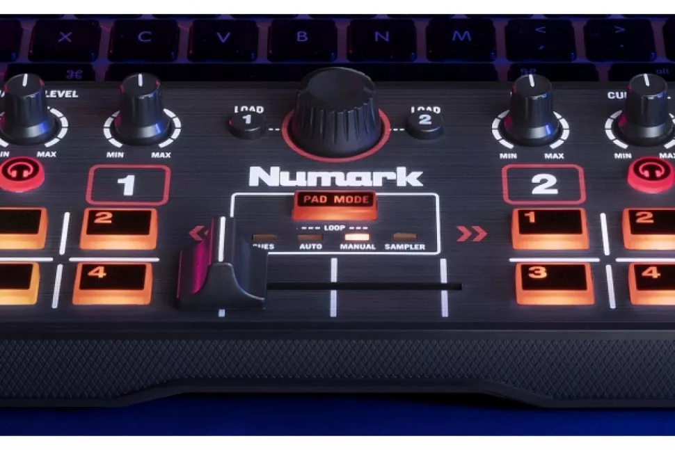 Numark DJ2GO2