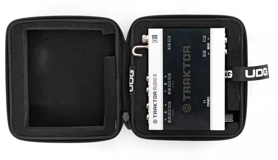 UDG Creator NI Komplete Audio 6 Hardcase Black MK2