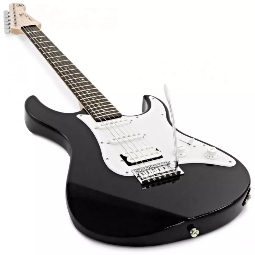 Yamaha PACIFICA 012 (Black)