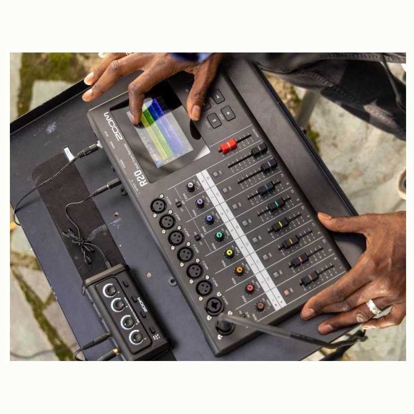 Zoom R20