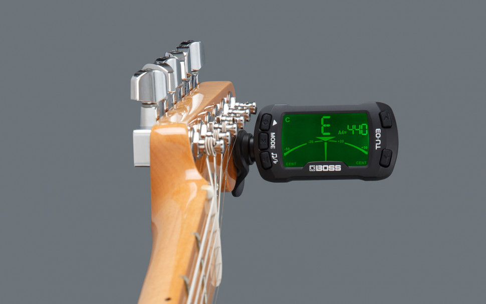 Boss TU-03