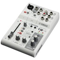 Yamaha AG03MK2 LSPK Live Streaming Pack (White)